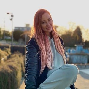 Meet your Posher, Vanessa